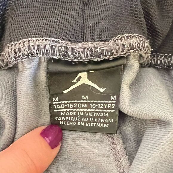 Kid’s Joggers Sz Medium ~ Air Jordan ~ Black & Gray ~ EUC - Picture 3 of 5